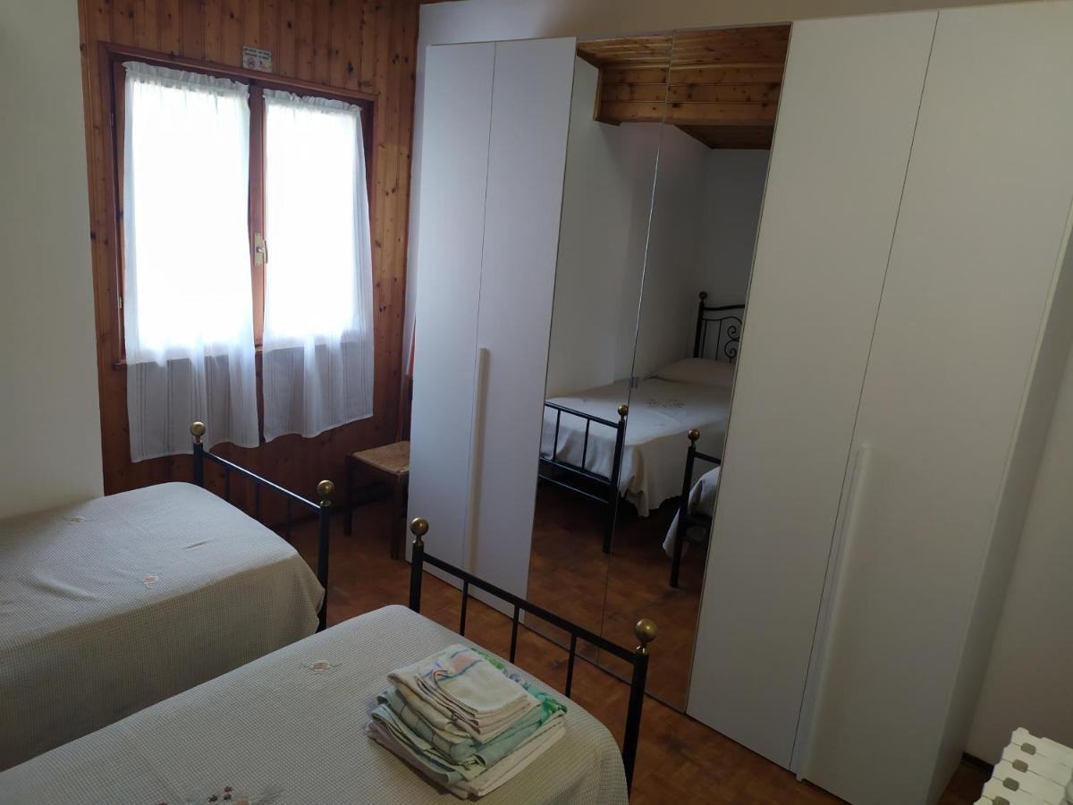 Appartamento Gianna Porto Valtravaglia Luaran gambar