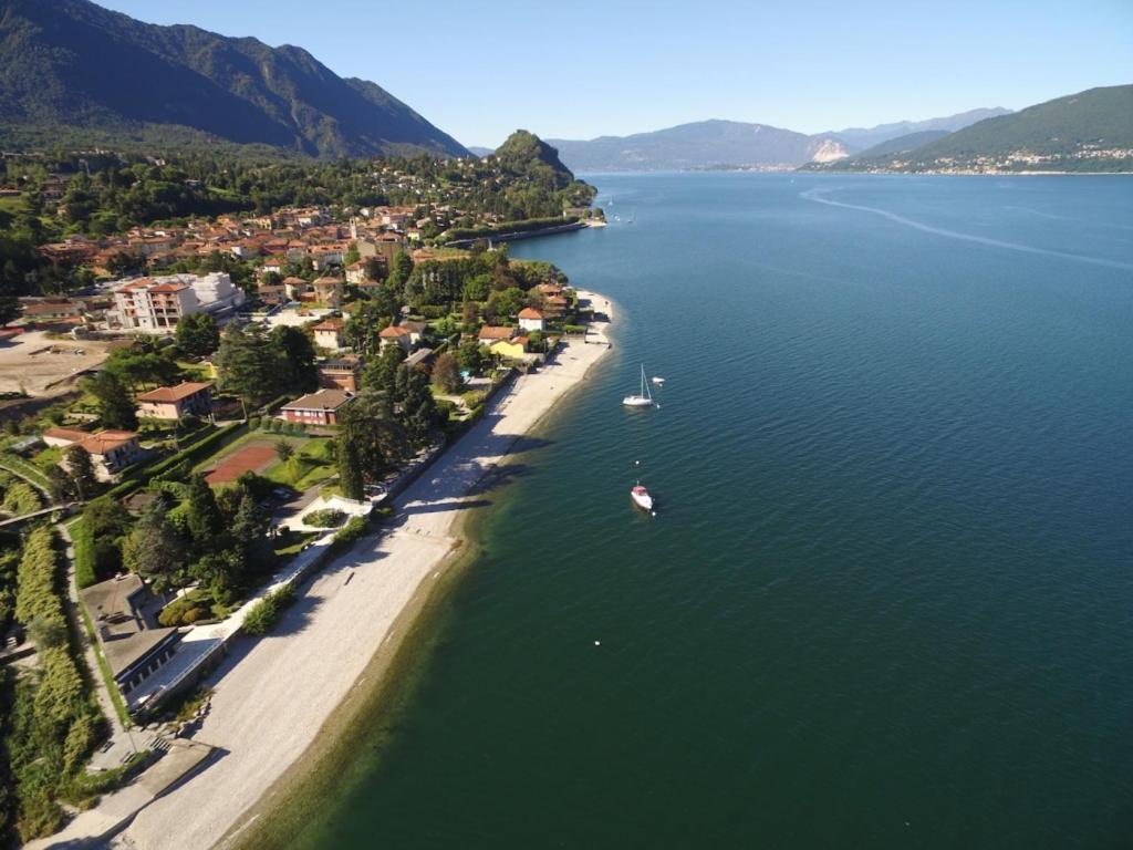 Appartamento Gianna Porto Valtravaglia Luaran gambar