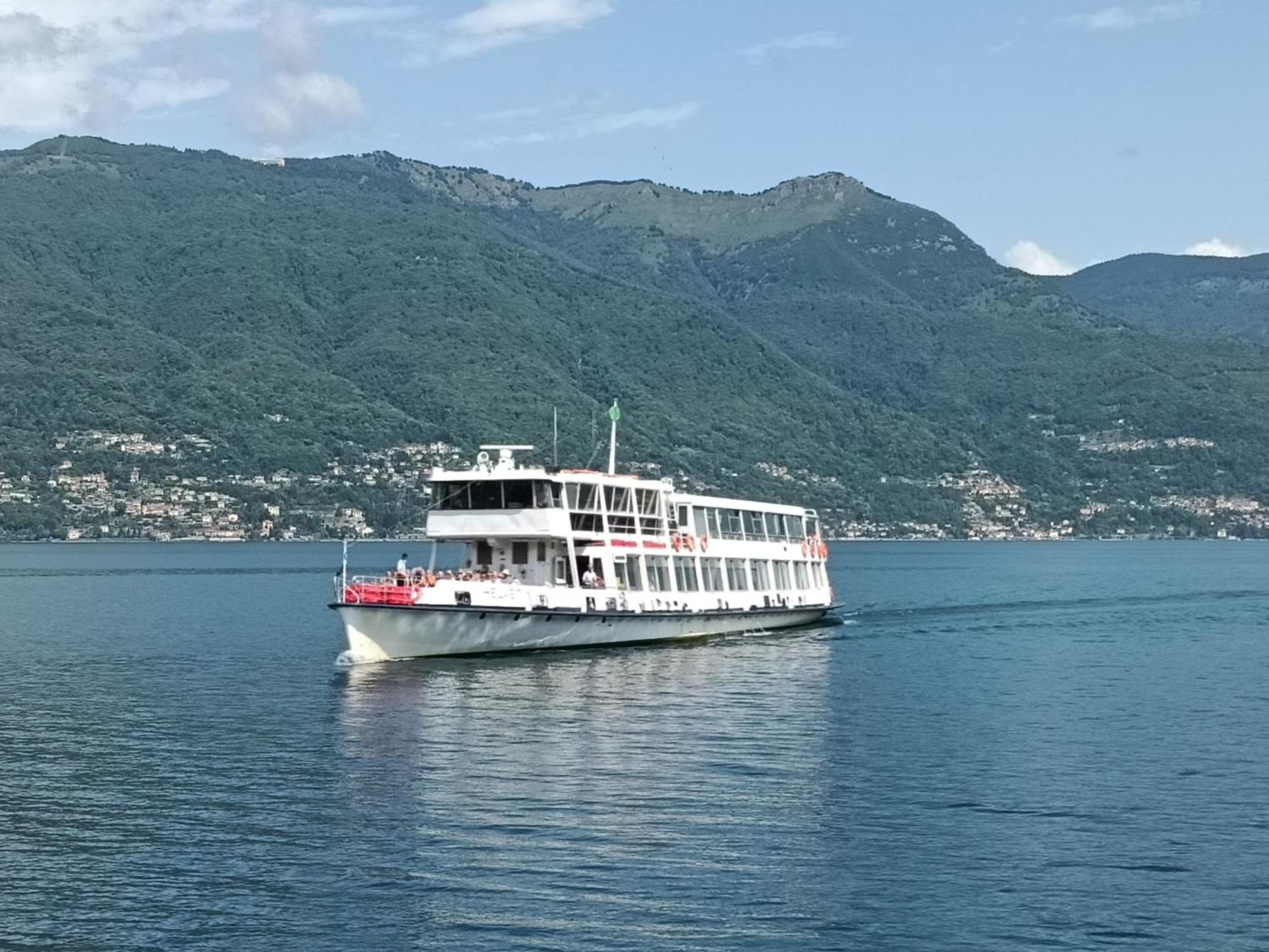 Appartamento Gianna Porto Valtravaglia Luaran gambar
