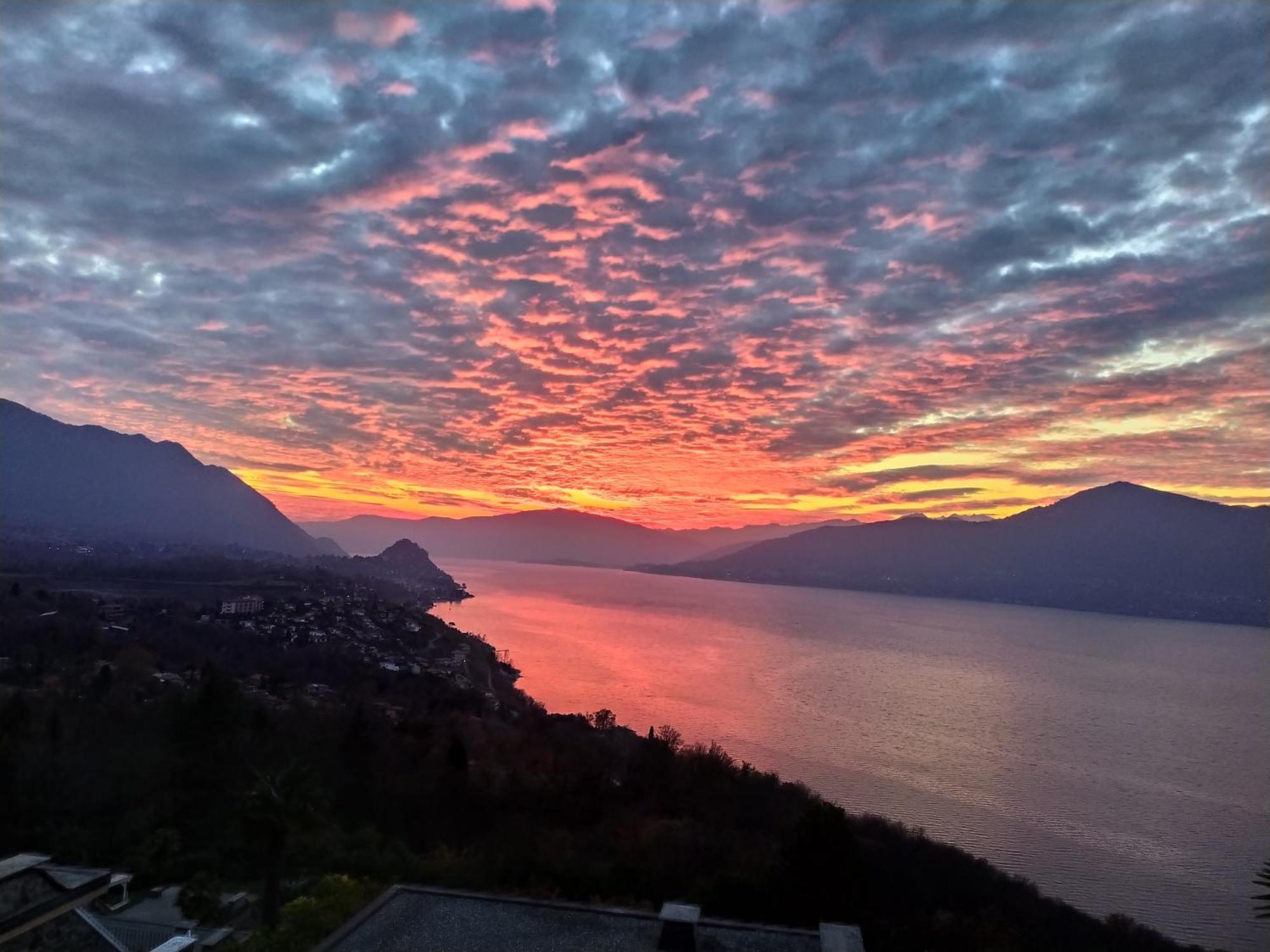 Appartamento Gianna Porto Valtravaglia Luaran gambar